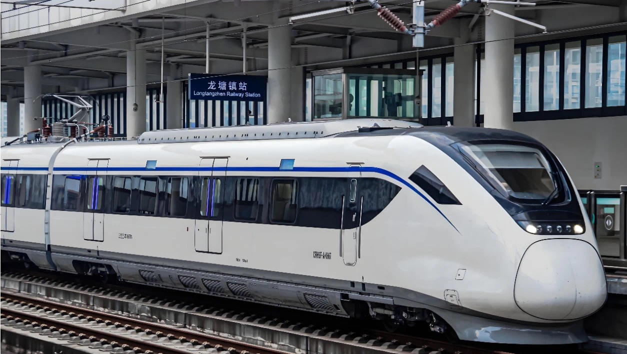 G2985次動(dòng)車(chē)臨停救人，展現(xiàn)人性光輝時(shí)刻